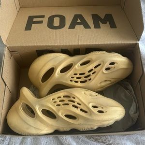 Yeezy Foams with Box size 5 lightly used